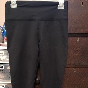 Black fabletics 7/8 legging